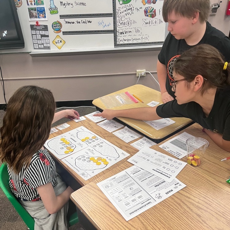 Webster 5th graders learned about what happens in unbalanced ecosystems and how that can lead to an overabundance of algae and harmful algal blooms.